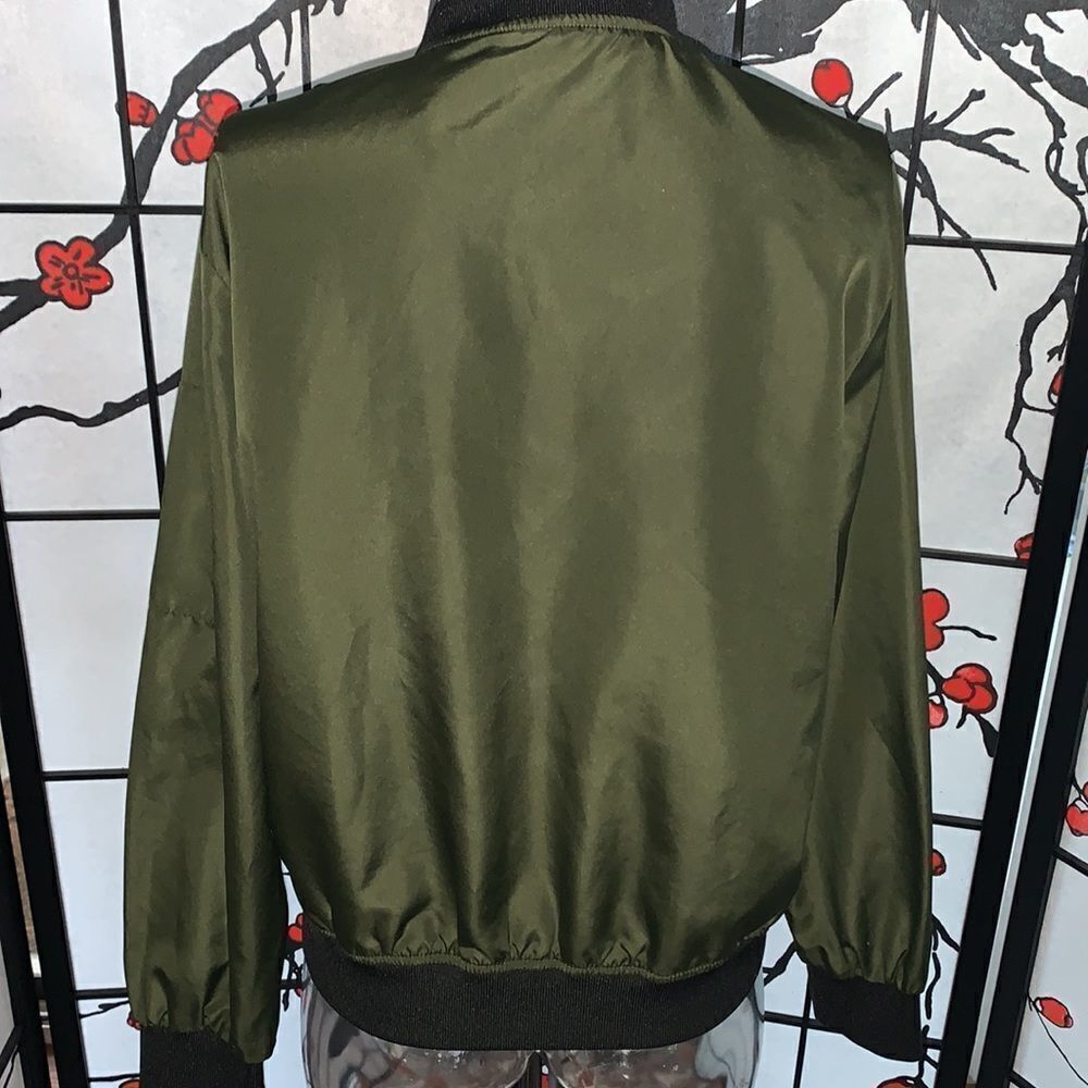 Green jacket size Large Bomber style - Picture 3 of 7
